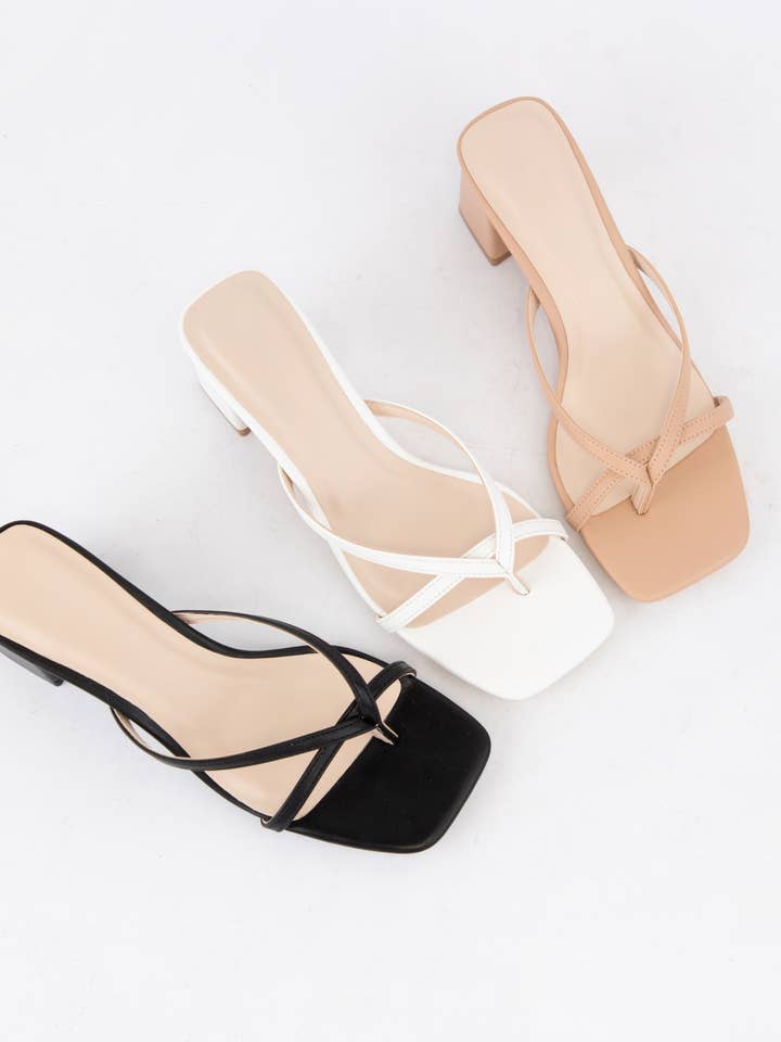 CCOCCI - Wholesale Low heels – Women′s - ELIA-1 THONG STRAP SQUARE TOE BLOCK HEEL SANDALS2