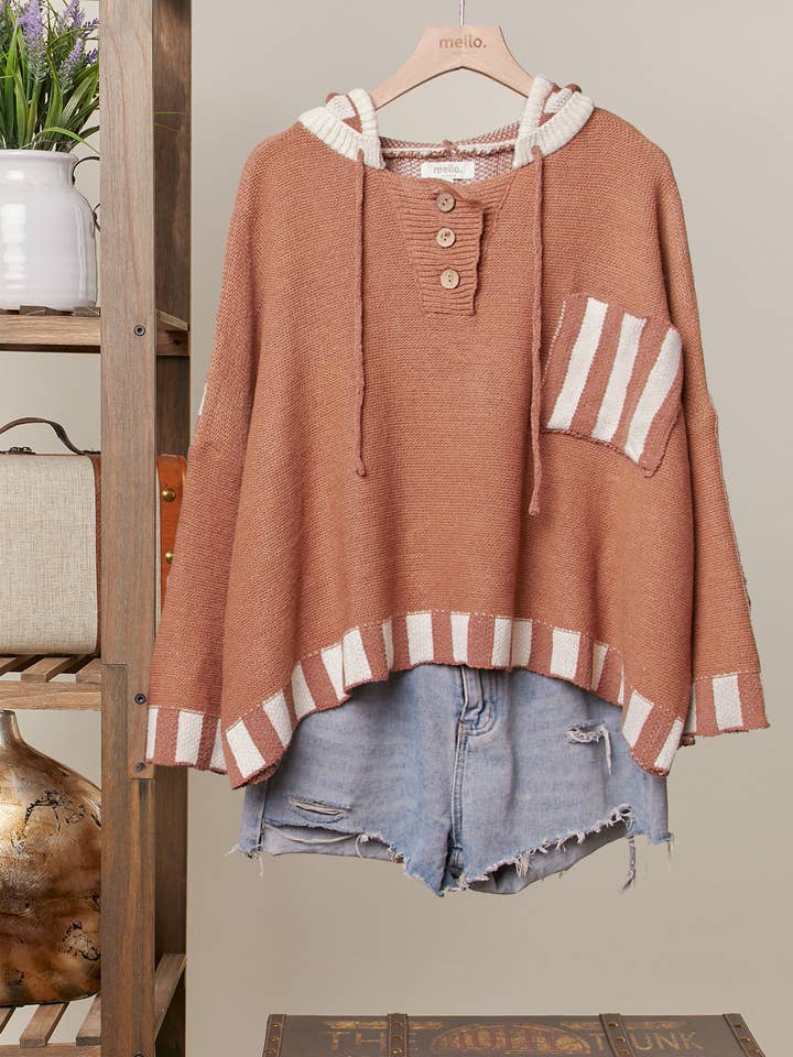 Pull à capuche en maille à rayures et blocs de couleur pour la vente par Mello.