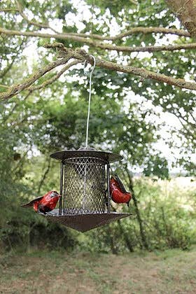 chi-africa - Wholesale Bird Feeder - Recycled Metal Garden Artwork - Mesh Bird Feeder0