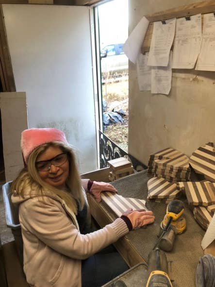 TG Designs - Vente Plateaux à fromage - PLANCHE À CHARCUTERIE EN FORME DE CŒUR, TAILLE MOYENNE7