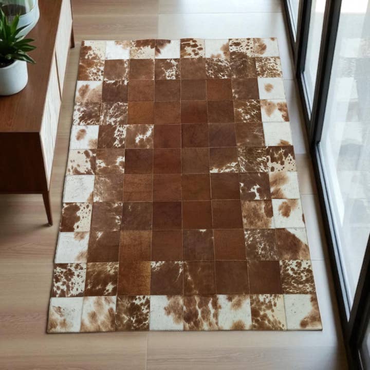 Brown Cowhide Patchwork Rug, Natural Cowhide Area Rug for wholesale by Karelias And Sons