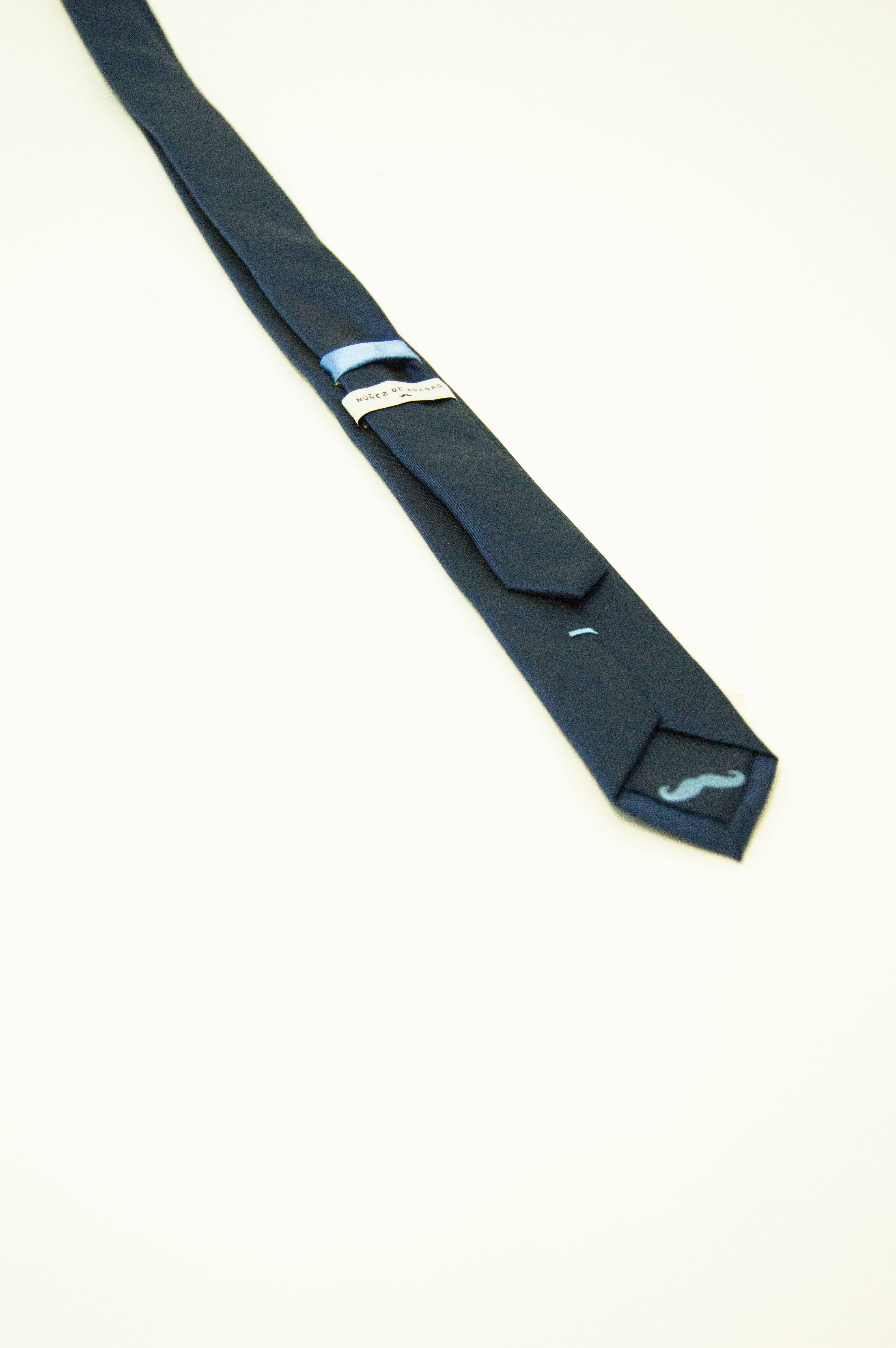 Narrow Tie in plain ink blue silk w/o life for wholesale on Faire1