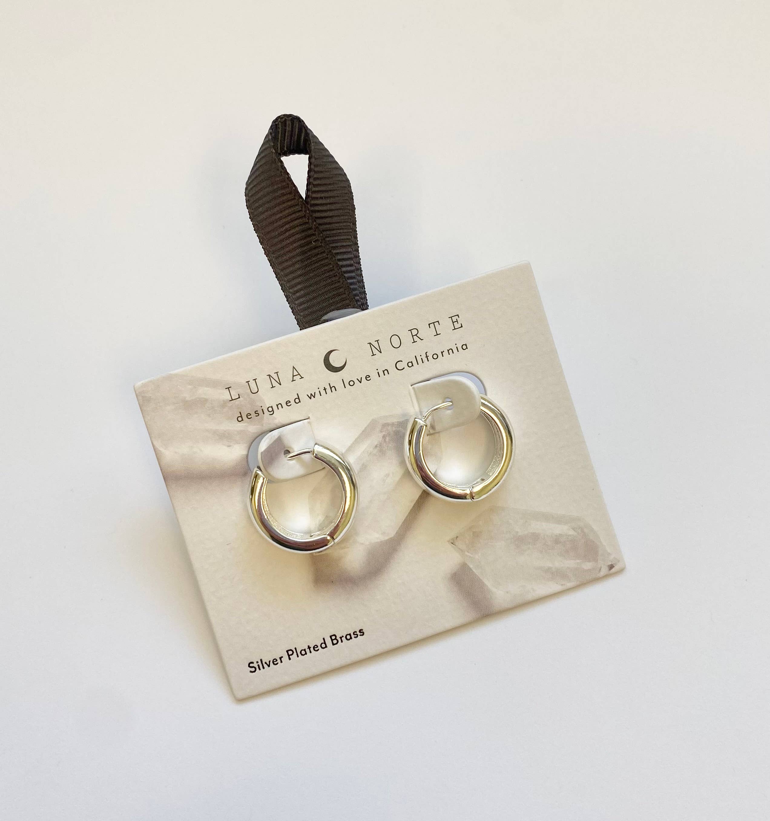 Luna Norte – brincos huggies por atacado – Brinco de Argola Huggie - Prata2