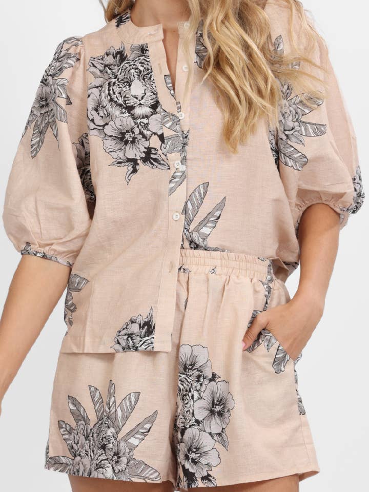Short Tiger Bloom Beige for wholesale by Las SureƱas