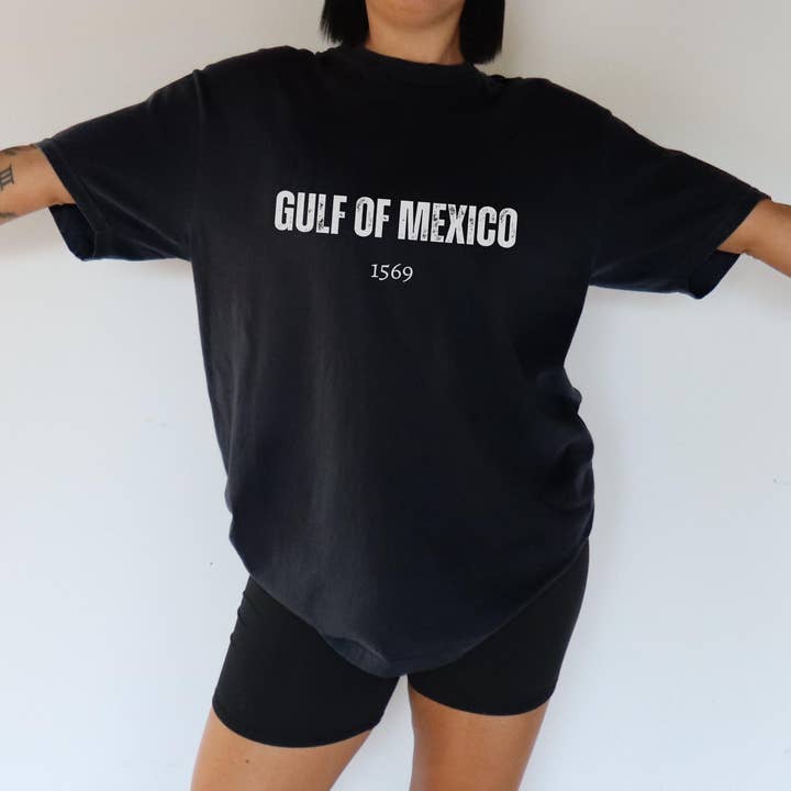 NVC Ecommerce LLC – wholesale Sweatshirt med tryck - Dam – Gulf of Mexico-tröja, American Gulf of Mexico-T-shirt
