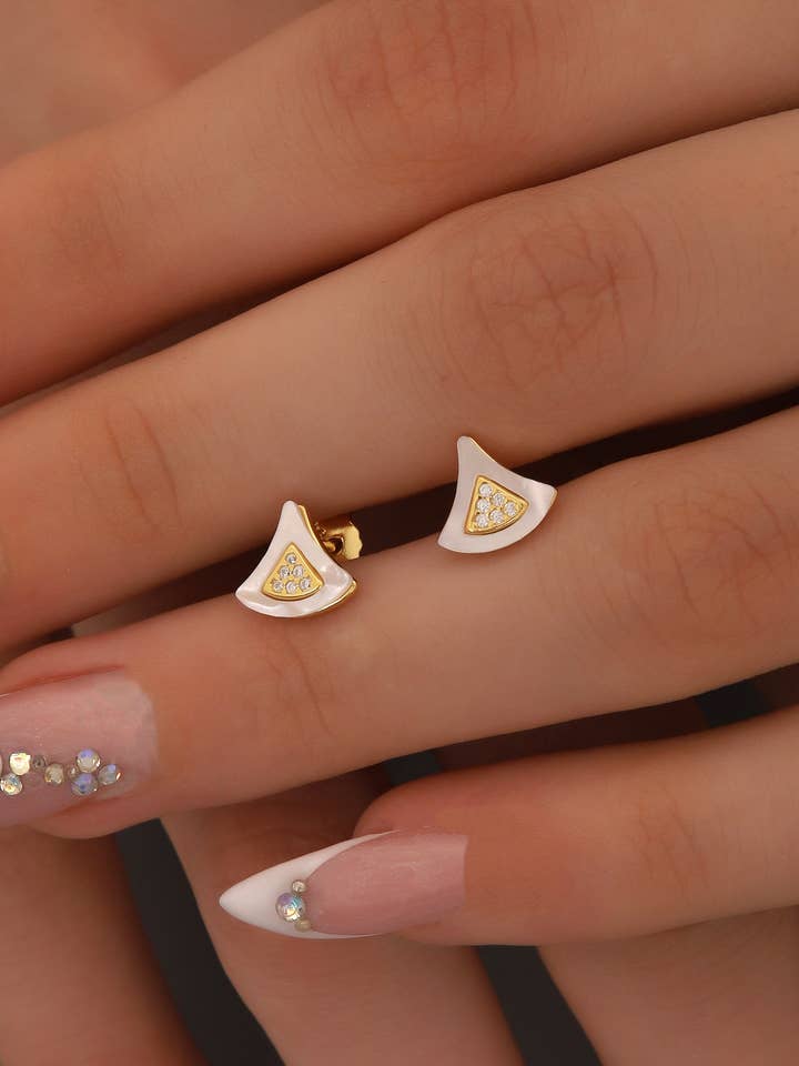 Sterling Silver Gold Plated Leaf Design Elegant Earrings for wholesale by AVENS