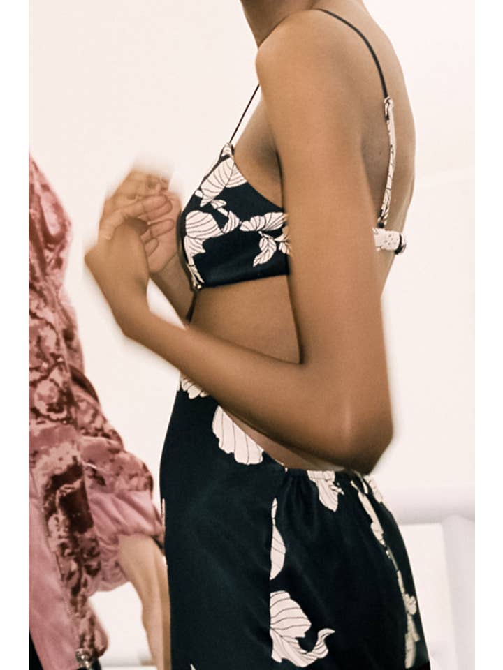 eikō ai – wholesale Dress – Women's – Musk Floral Dress - Black3