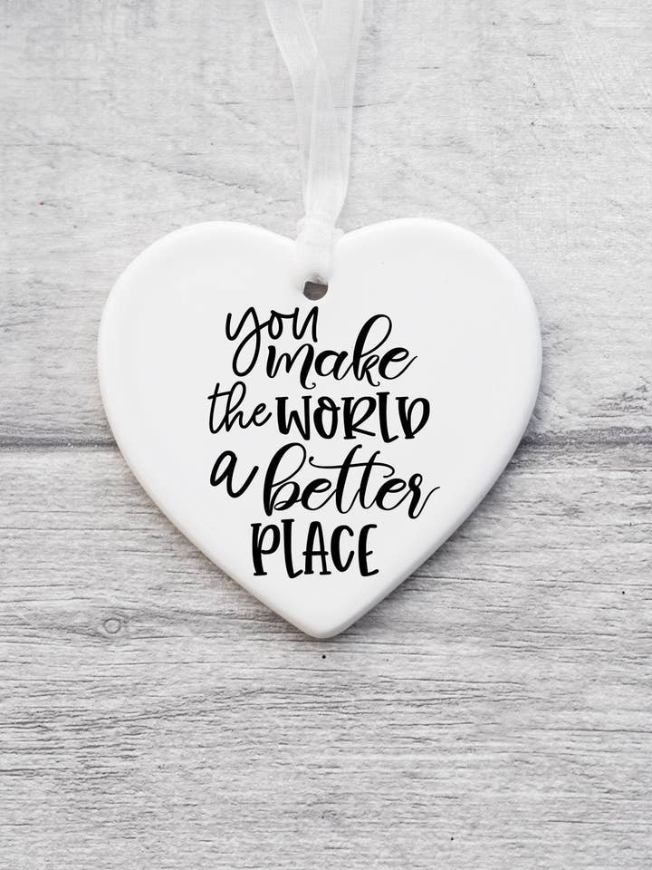 Ciondolo a forma di cuore in ceramica, regalo per amici della positività per la vendita all'ingrosso da parte di The Gift Club