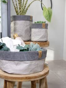 Sizo papieren tas grijs met suède rand met waterdichte voering voor wholesale door SIZO by Zwartz