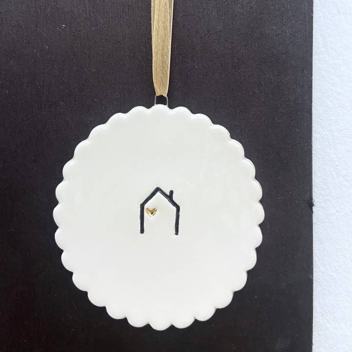 Thuisicoon Hangdecoratie voor wholesale door White Rain Ceramics