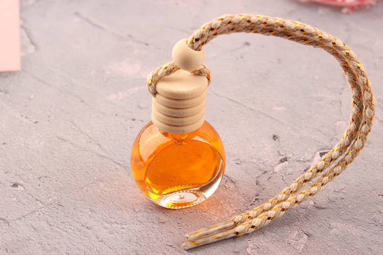 Candles Meta – wholesale Car Freshener - Unisex – Flat Circular Shape Car Air Freshener Diffuser Empty Bottle4