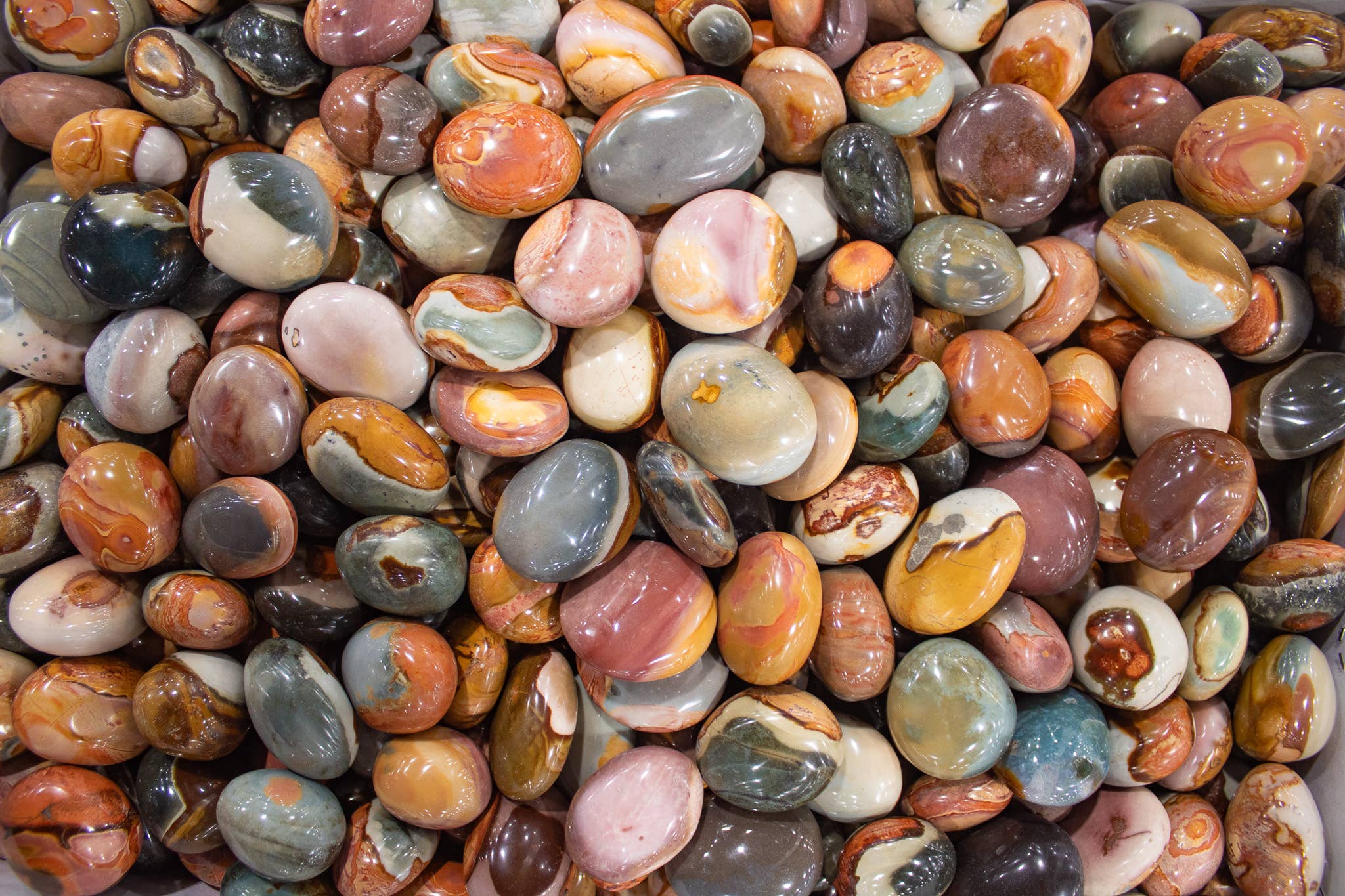 Quasar Gems USA - Wholesale Spiritual Stone/Crystal - Polychrome Jasper Gallets Palm Stone 1kg/2lbs3