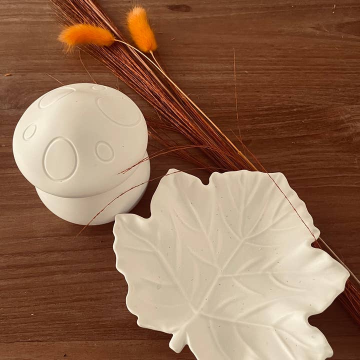 Hand gegoten schaaltje esdoornblad- jesmonite voor wholesale door Sweet-Deco Creative