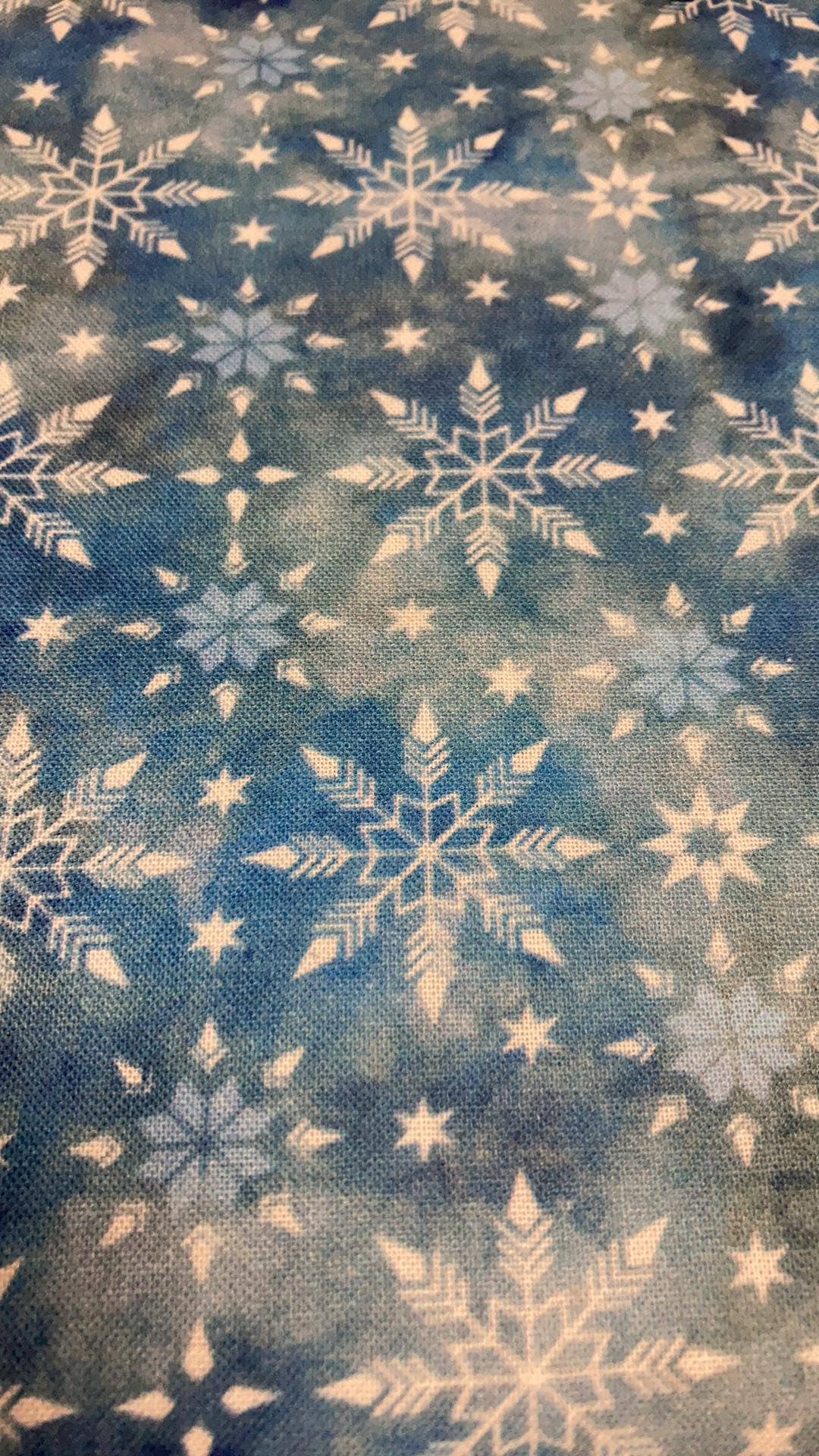 Jo's Pet Treats & Bandanas by Abab Enterprises, LLC - Vente Bandana – chien - Bandana d'hiver pour chien à nouer en forme de flocon de neige, prêt à être vendu au détail3