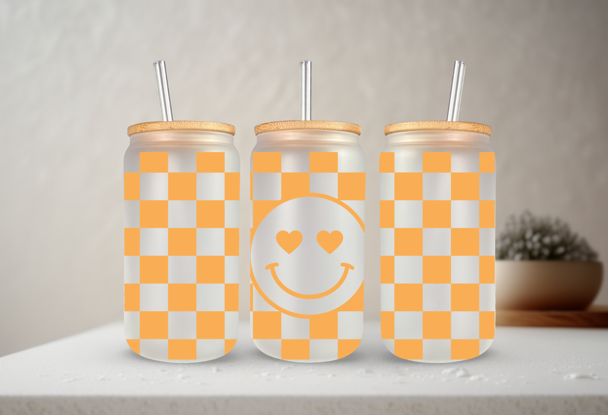 SKS Design Studio - Wholesale Drinking Glass/Cup - Checkered Smiley | UVDTF | 20 oz Libbey Can Glass with Bamboo Lid & Straw2