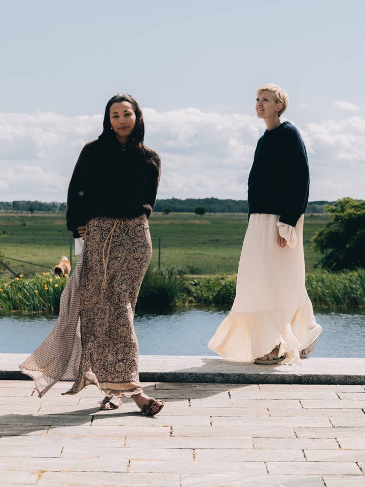 Coffee Beanies ApS - Wholesale Knit Sweater - Women's - Alpaca Sweater1