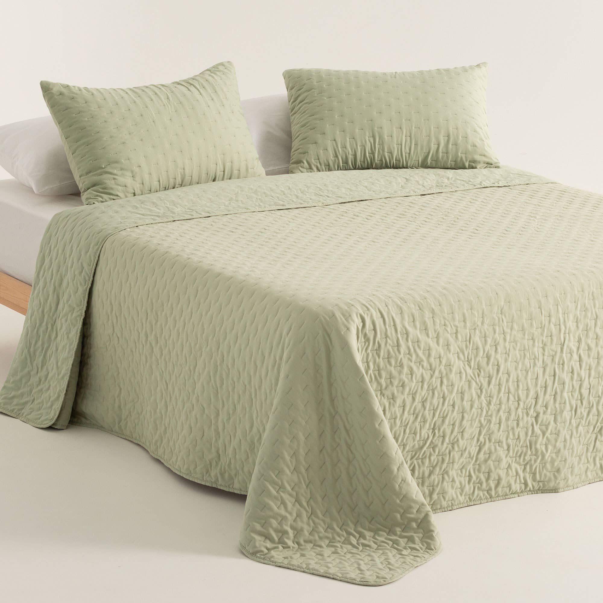 GAMUSI - Wholesale Quilt - NARA plain quilted bedspread with super soft touch18