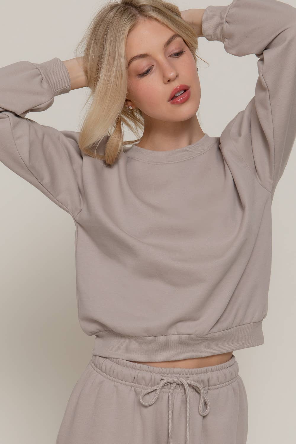 Active Basic | Active USA – Engroshandel Sweatshirt - Dame – Crop sweatshirt med rund hals og lange ærmer27