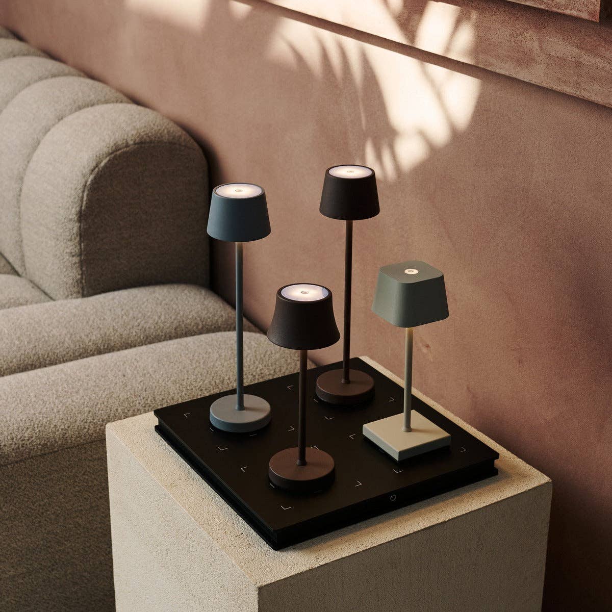 Tavellio - Wholesale Charging Cable - Amstel Station Professional Wireless Charging Station with 4 Charging Ports | Easy & Functional with Qi-Technology14