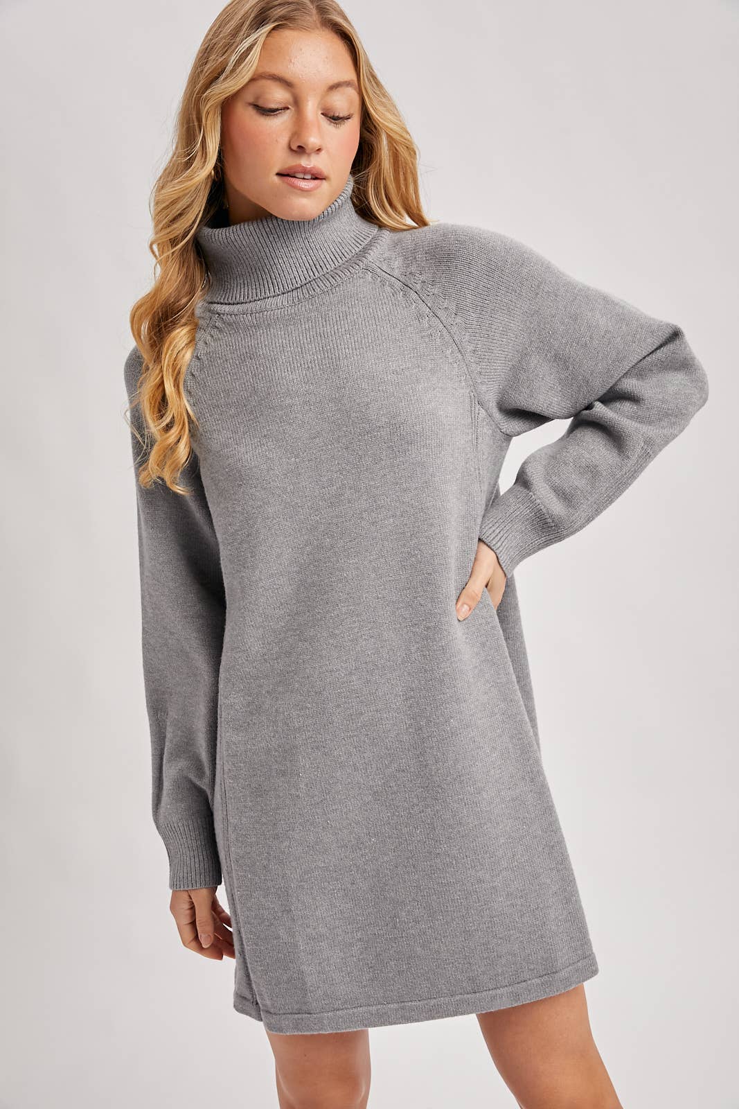 Bluivy – Großhandel Kleid – Damen – Pulloverkleid mit Rollkragen1