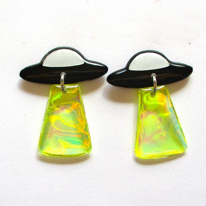 Pendientes de Titanio con Tema Espacial UFO para venta al por mayor de Wuve