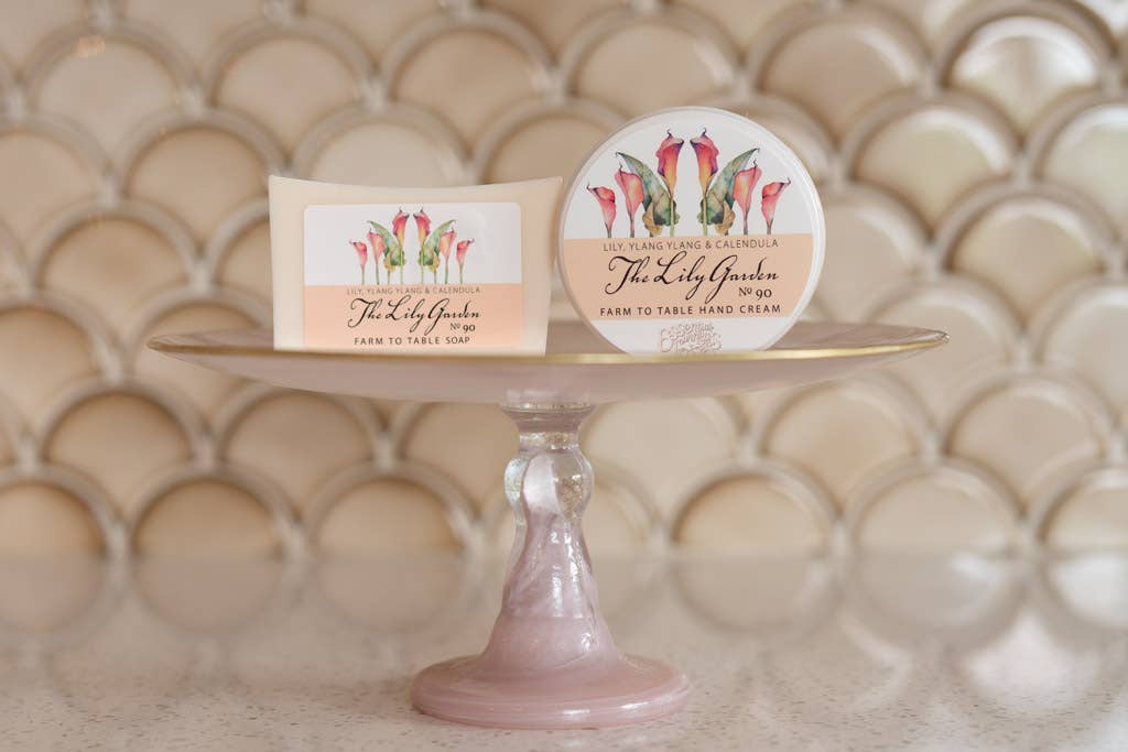 Farm 2 Table – wholesale Handkräm – Lily trädgård handkräm 8 oz1