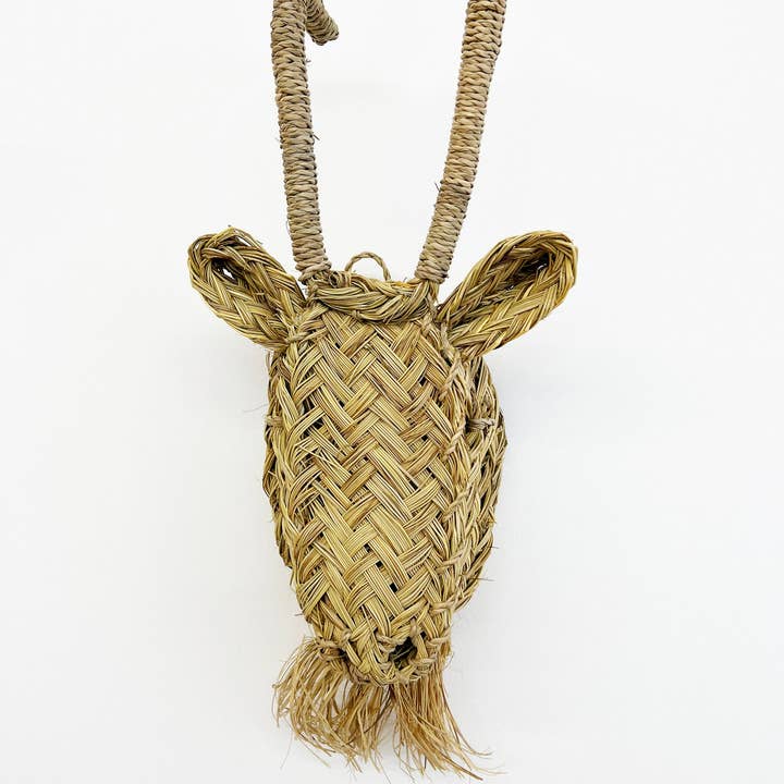 HandHappiness – wholesale Wall Accent – Animal trophies made of woven palm leaves