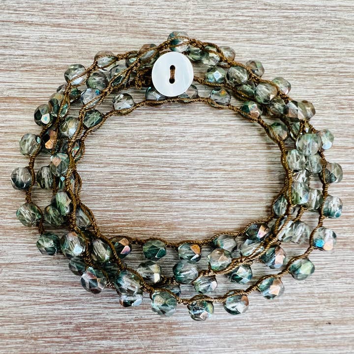 Twist Style - Wholesale Pendant/Charm Necklace - Labradorite Drop Crocheted Necklace In Greenish Blue