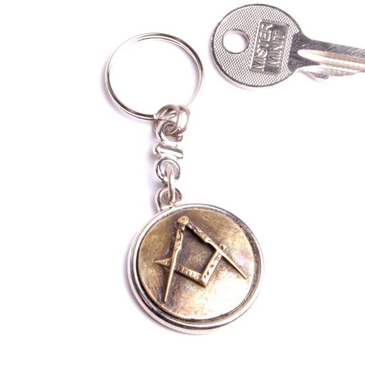 Freemason key ring for wholesale by SARL FELINEA