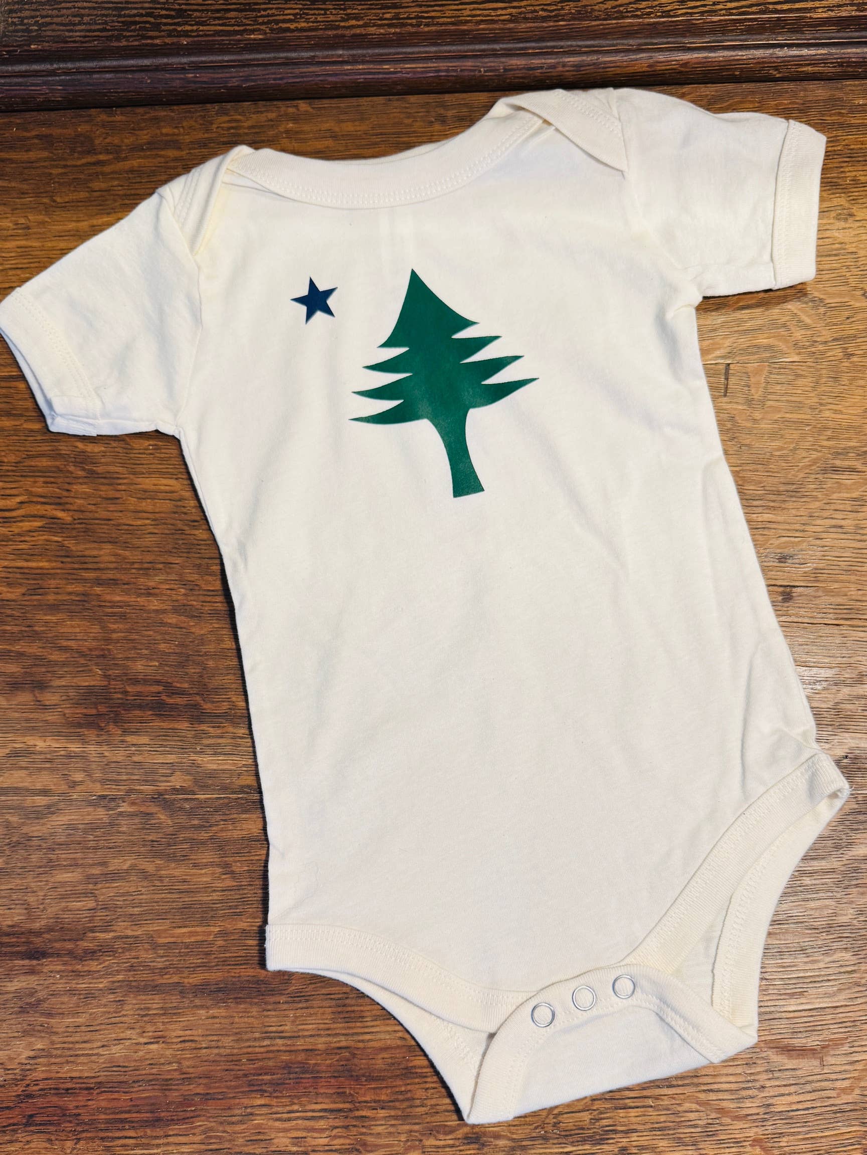 Original Maine - Wholesale Bodysuit (Non-Footed) - Baby - Pine Tree and Star Onesis1