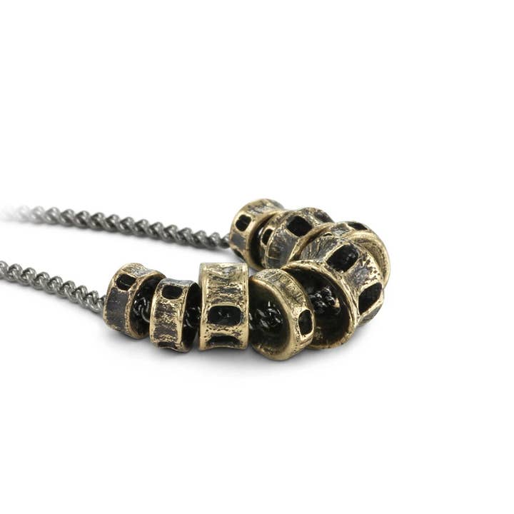 Lost Apostle - Venta al por mayor Collares con colgantes/abalorios - Collar de vértebras de tiburón - Bronce