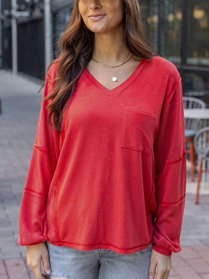 Top bohemio con cuello en V y mangas dolman en color amapola para venta al por mayor de Grace and Lace