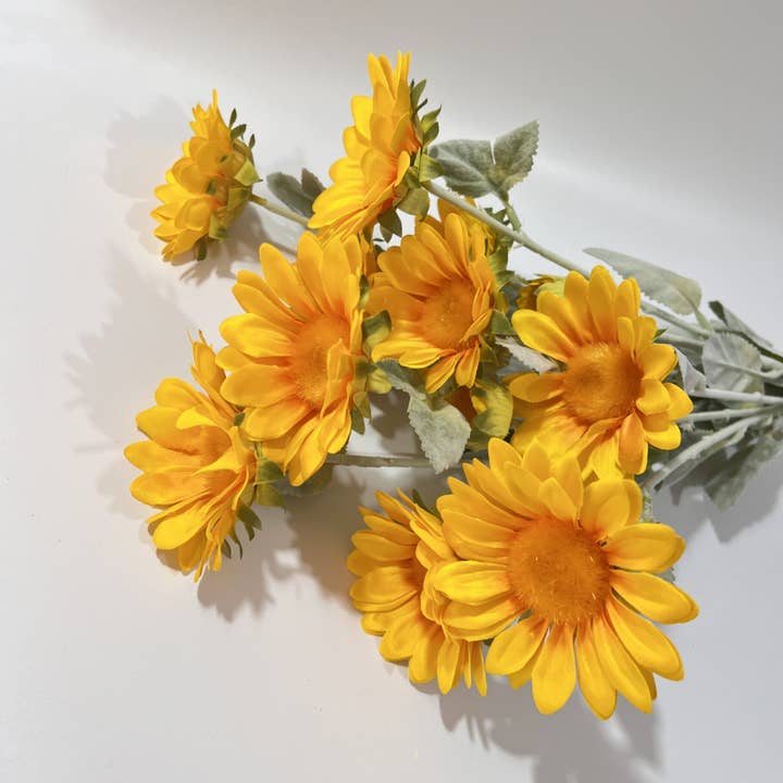 ACNITE Artist Boutique - Venta al por mayor Flores artificiales - Relleno artificial para jarrones de 3 cabezas con forma de girasoles pequeños, de imitación
