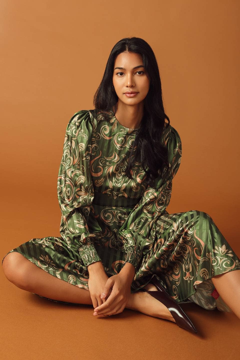 OLIVE A printed woven midi dress - ID21649 for wholesale on Faire5