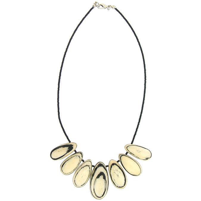 necklace in wood for wholesale by Culture Mix