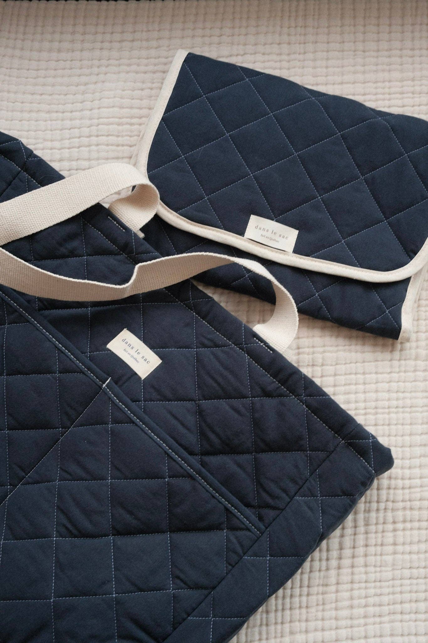 Dans le sac – wholesale Blöjbytesmatta - Baby – Skötmatta för baby - lätt att stoppa i skötväskan7