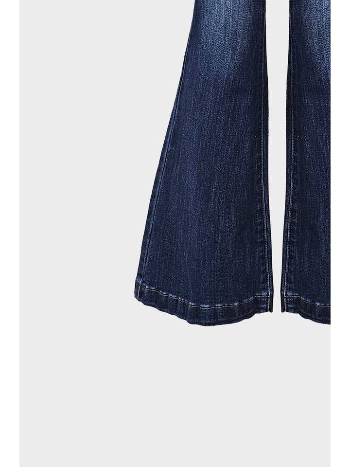 Flare jeans for wholesale on Faire3