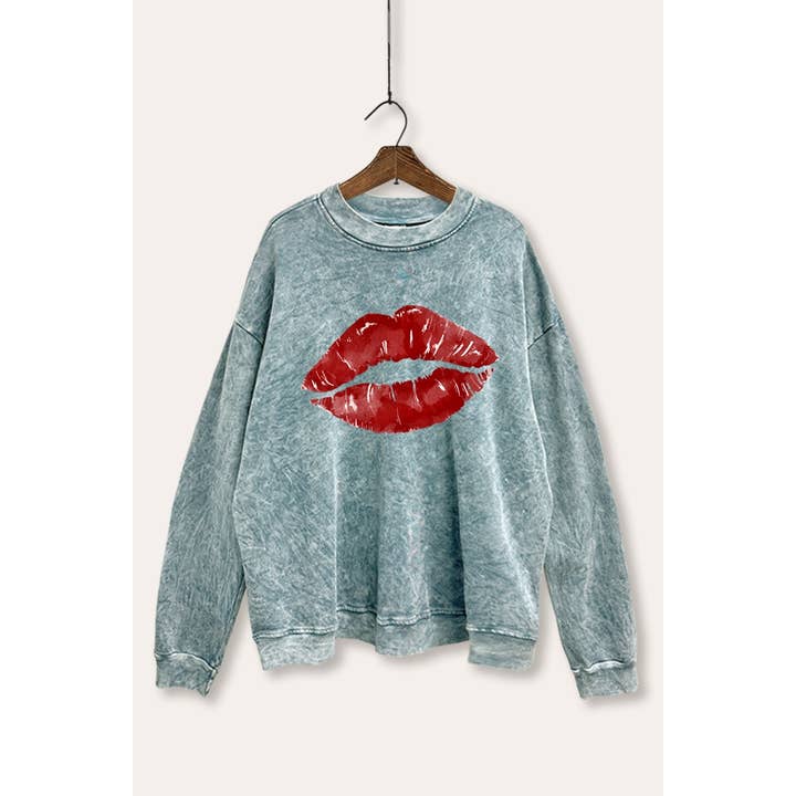 RED LIP GRAPHIC MINERAL WASH GRAPHIC SWEATSHIRT for wholesale by VINTAGE POINT USA