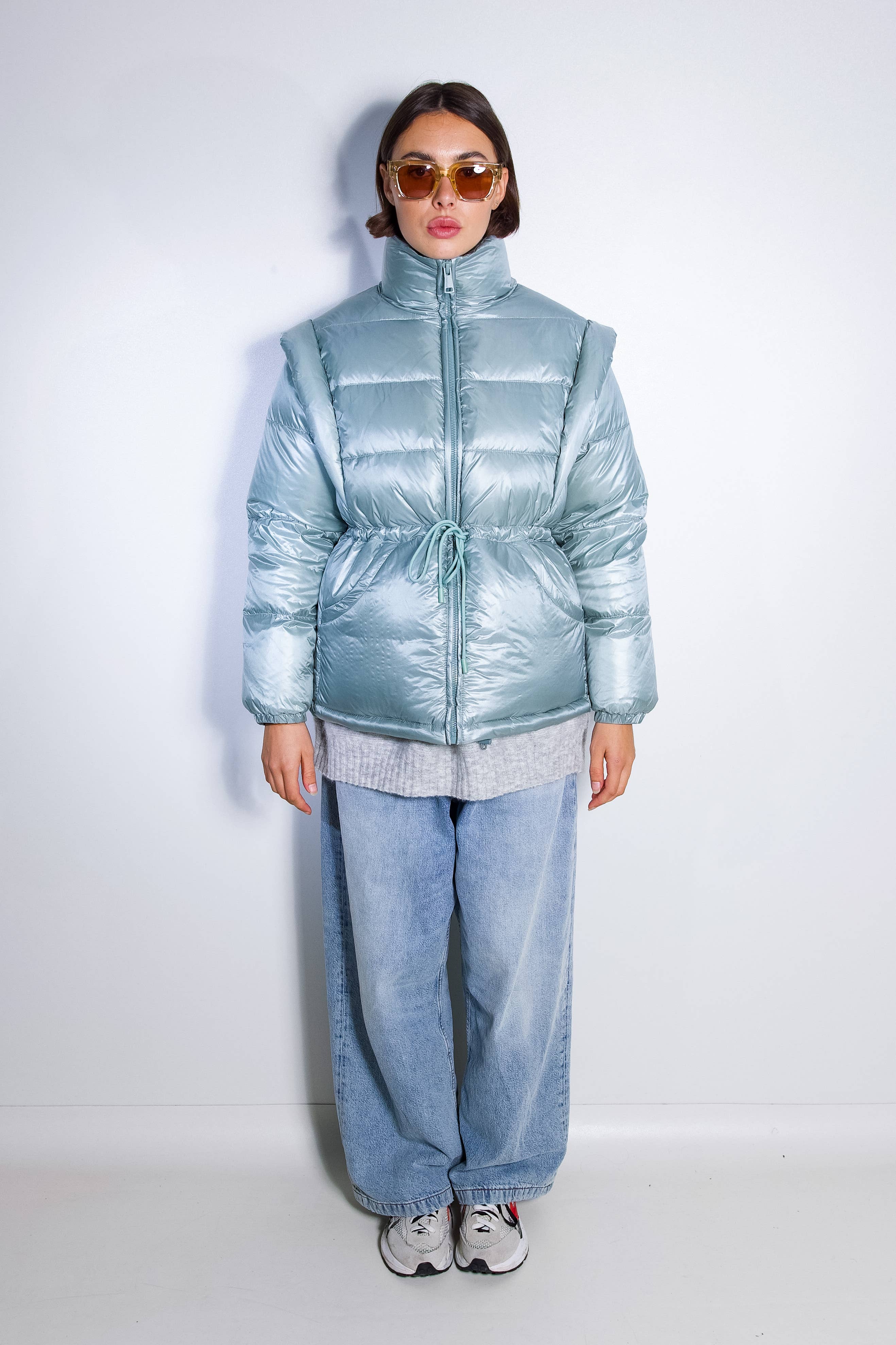 ARTFLOW - Wholesale Puffer Jacket - Women's - Detachable sleeve puffer jacket16