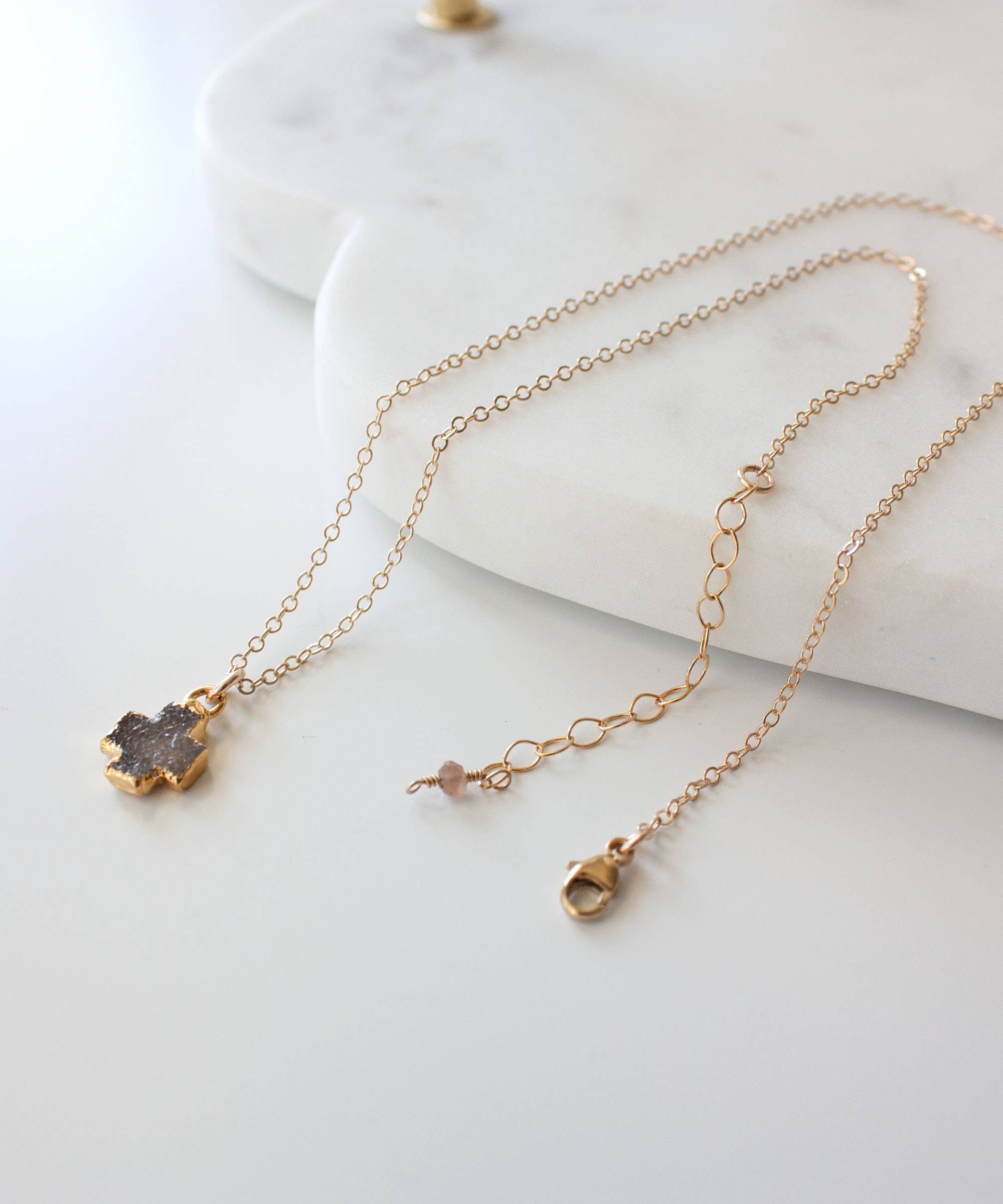 Pure Indigo Design - Vendita all'ingrosso Collana con ciondolo/pendaglio - Celeste Druzy - Collana con croce4