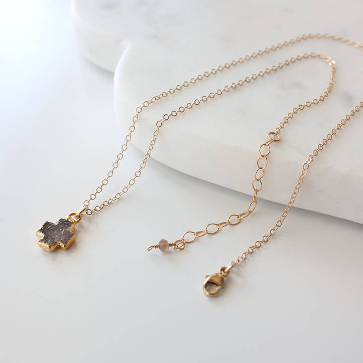 Pure Indigo Design - Vendita all'ingrosso Collana con ciondolo/pendaglio - Celeste Druzy - Collana con croce4