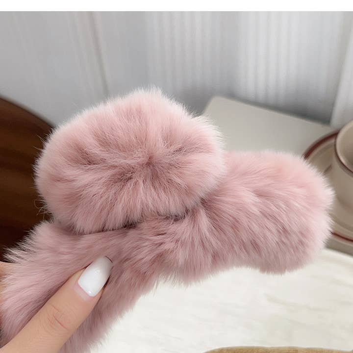 MKS America - Wholesale Hair Clip - Women's - Mia Fuzzy Fluffy Large Hair Claws4
