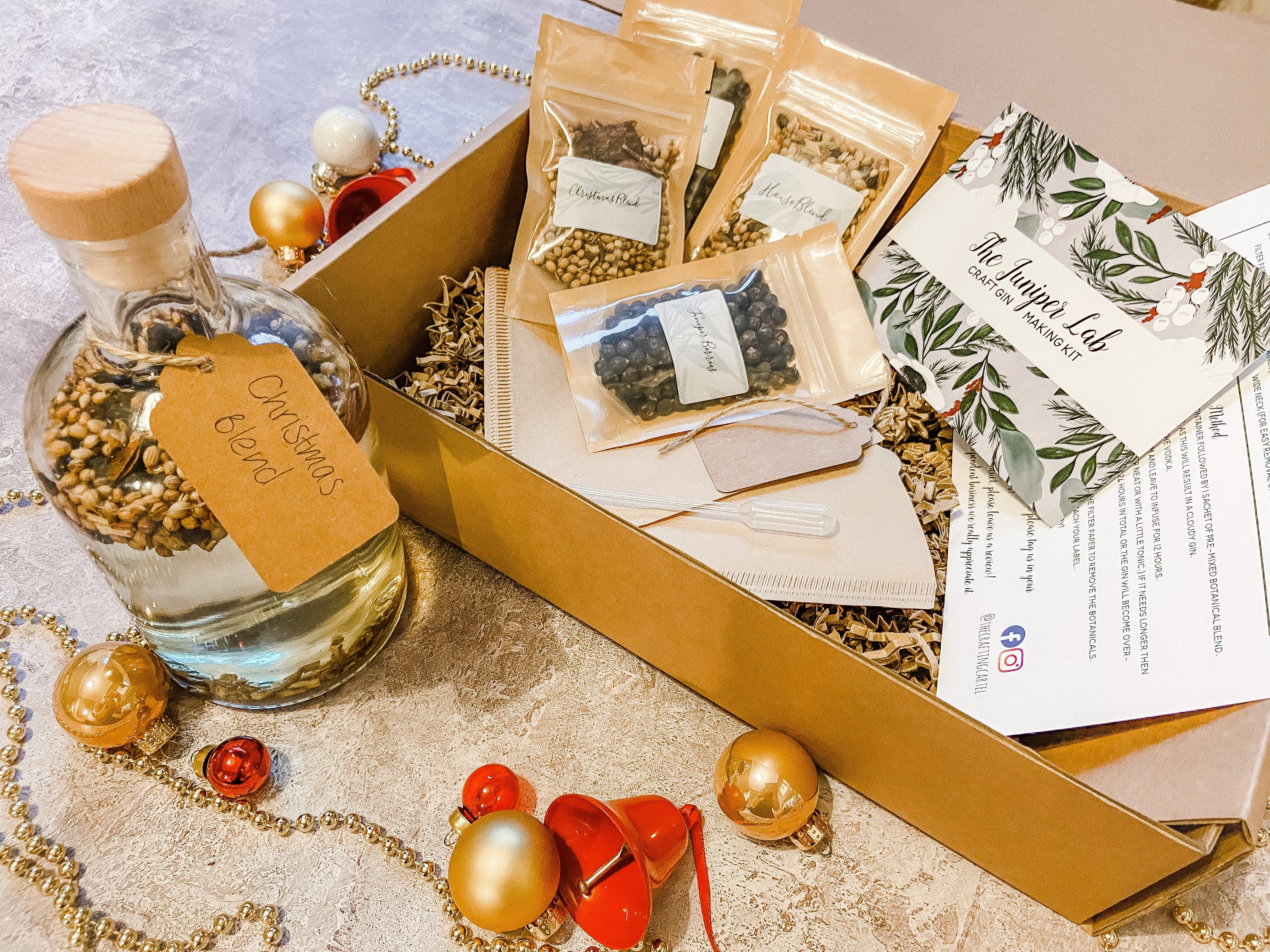 The Craft Connoisseurs - Wholesale DIY drink kit - Christmas Craft Gin Making Kit3