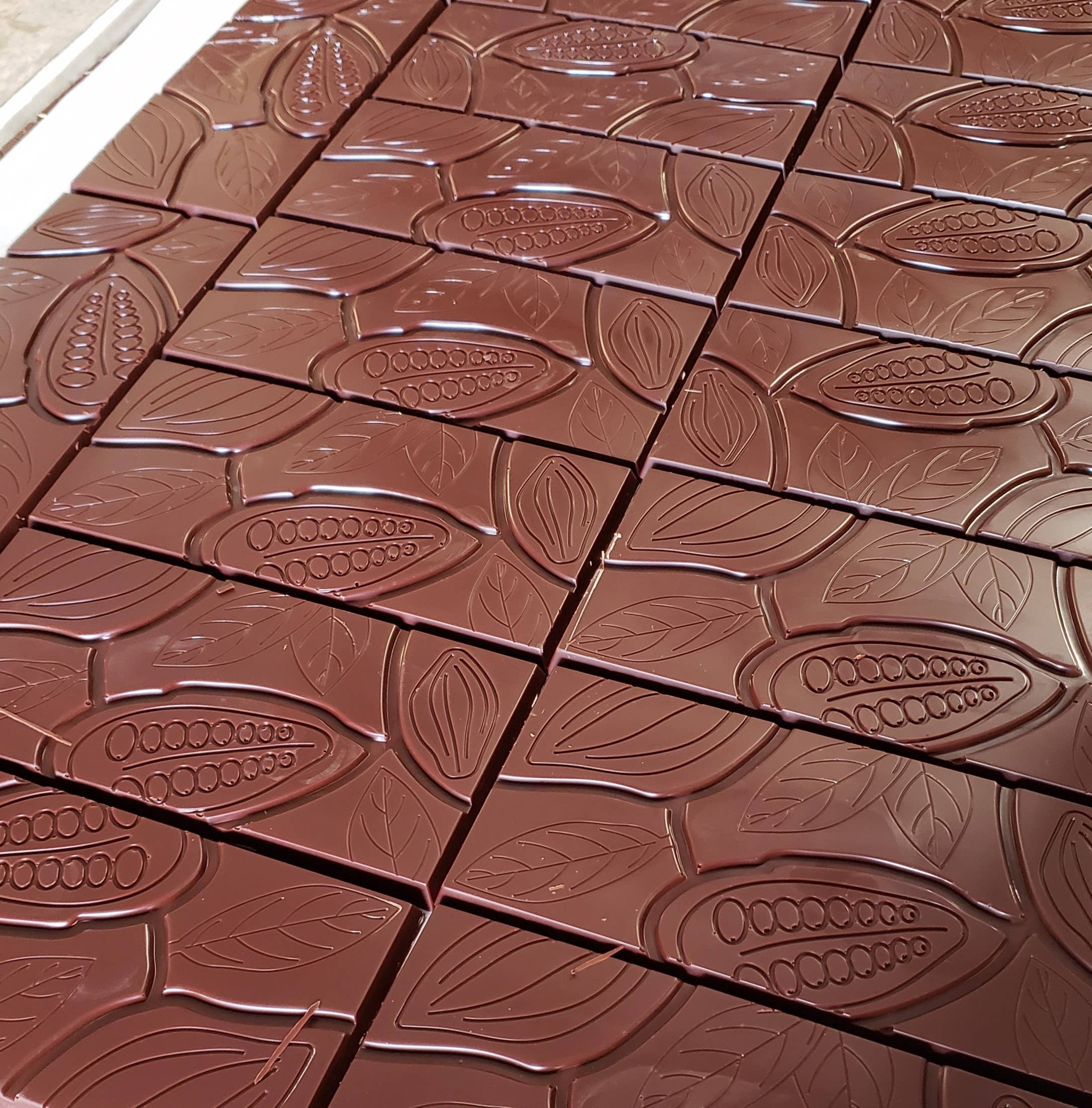 BOHO Chocolate - Vendita all'ingrosso Barretta di cioccolato - 70% Cioccolato fondente + Chai piccante (USDA Organic)1