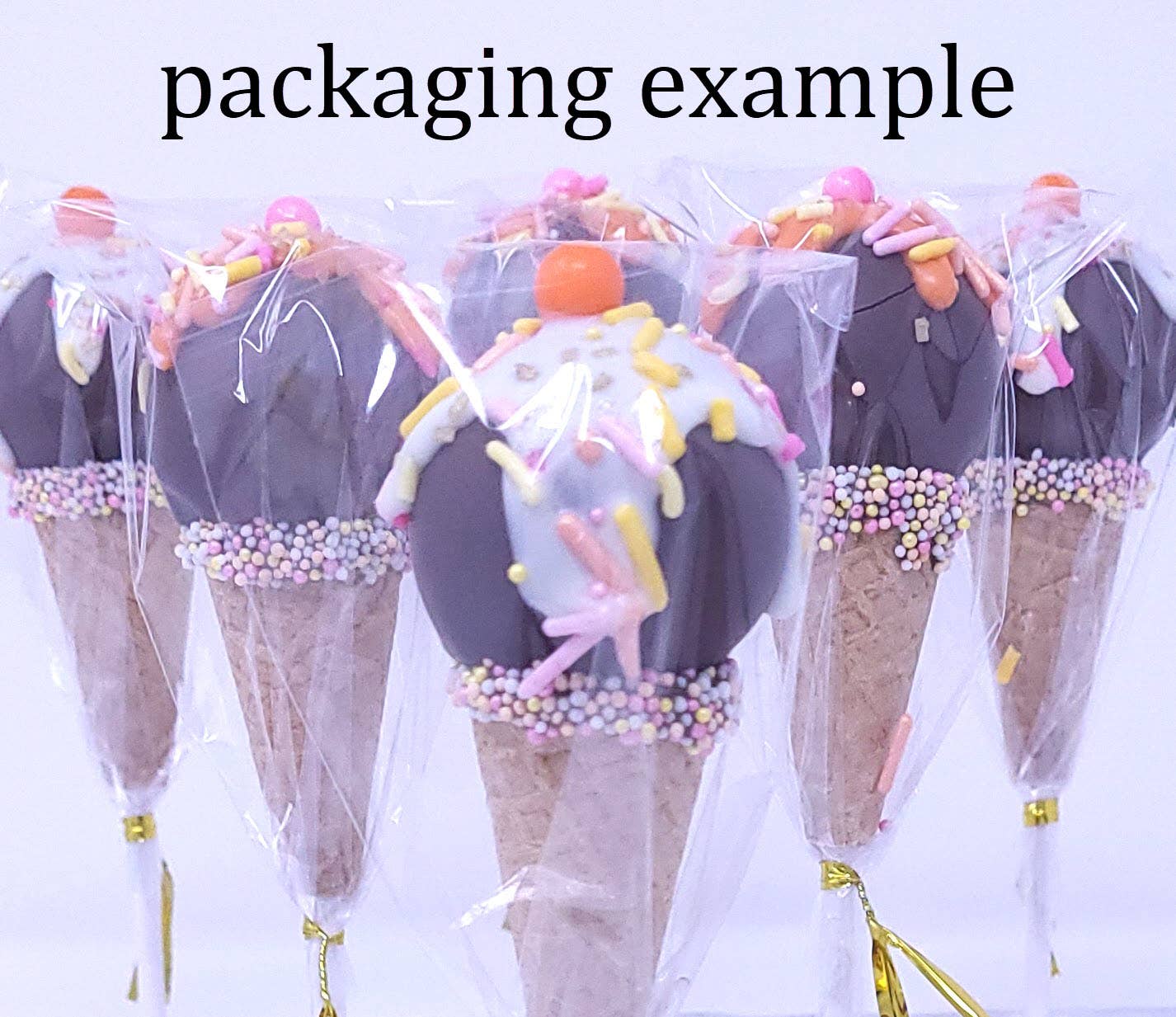 Wild Angel Treats, LLC - Vendita all'ingrosso Dolci ricoperti di cioccolato - Cake Pops a cono per gelato, colori pastello arcobaleno1