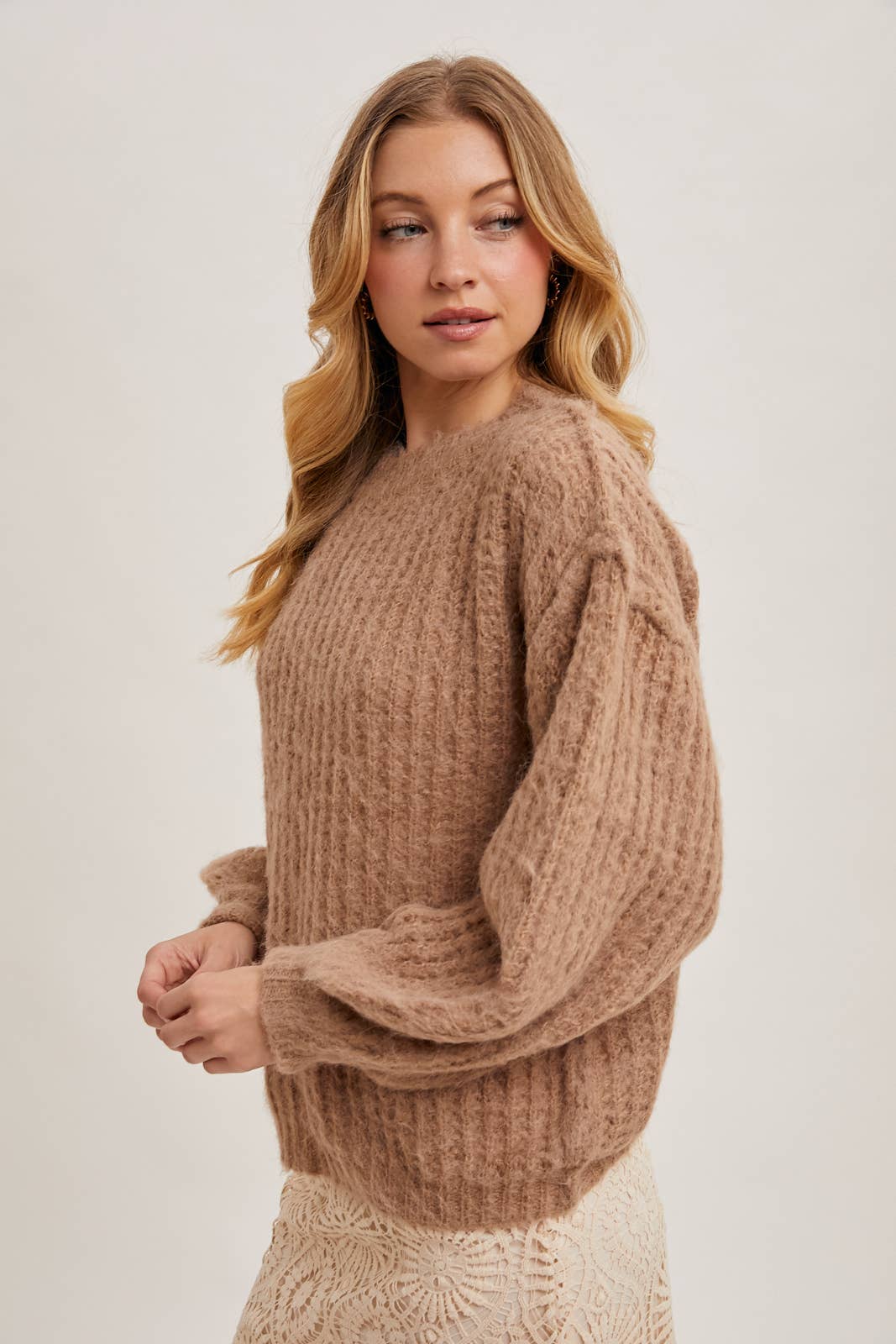 Bluivy – wholesale Pullovertröja - Dam – Oversized tröja i våffelstickning3