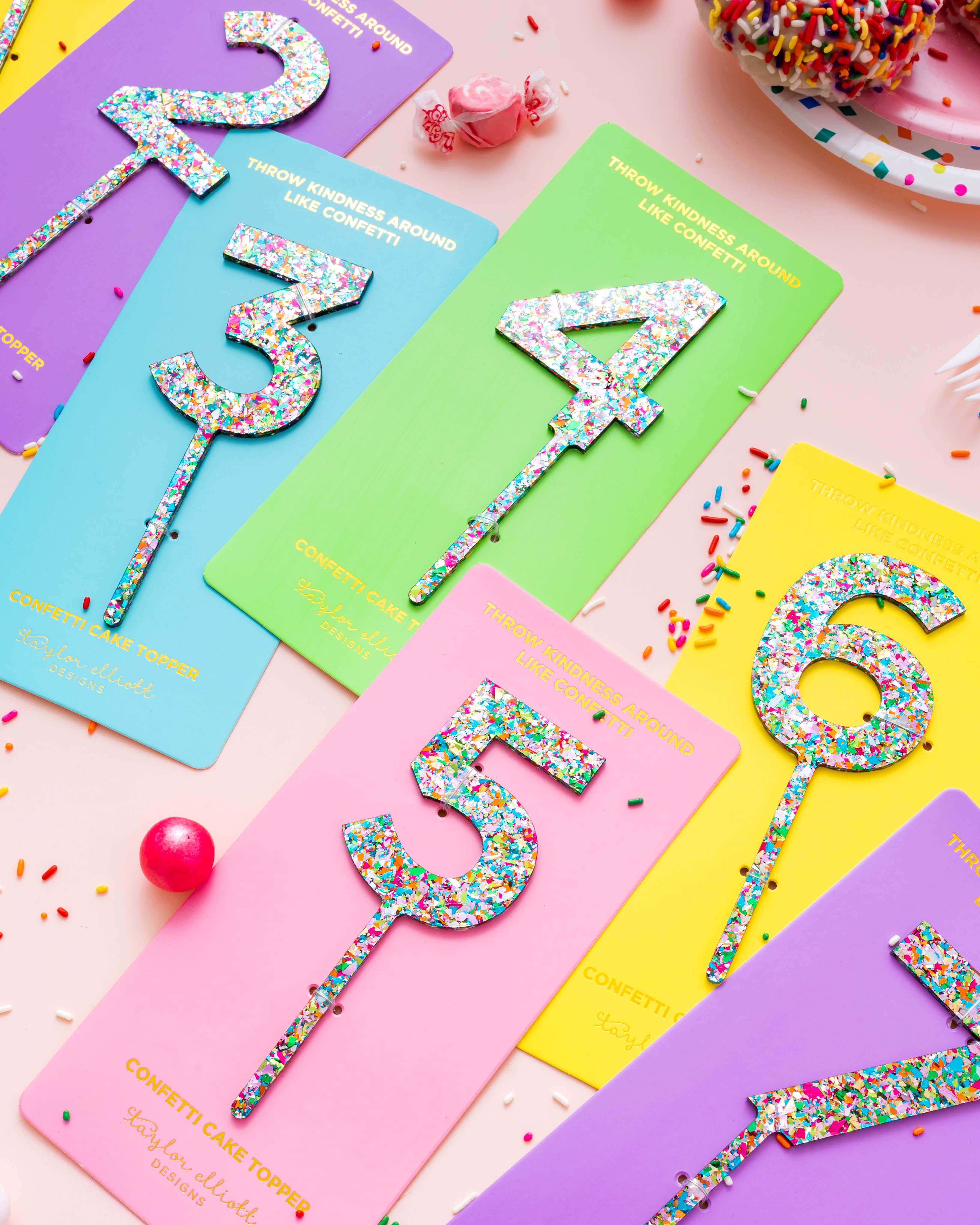 Taylor Elliott Designs – Großhandel Kuchen-/Cupcake-Topper – *IM ANGEBOT* Kuchendekorationen - 0 - 9 - Buntes Konfetti - 40 Stück8