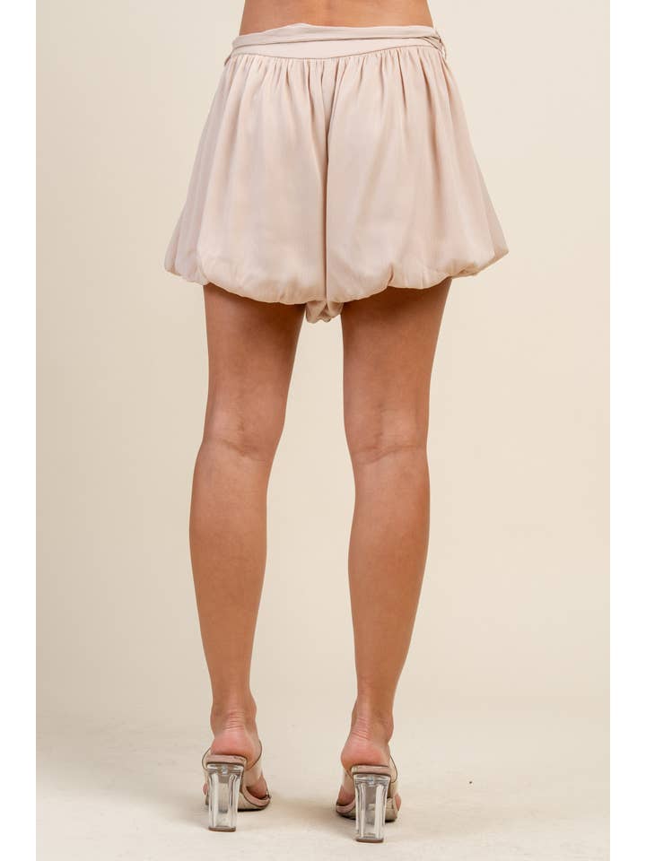 BEIVY & COLLABO - Wholesale Shorts - Women's - BP4823B / BUBBLE SKORT W/ SELF BELT2