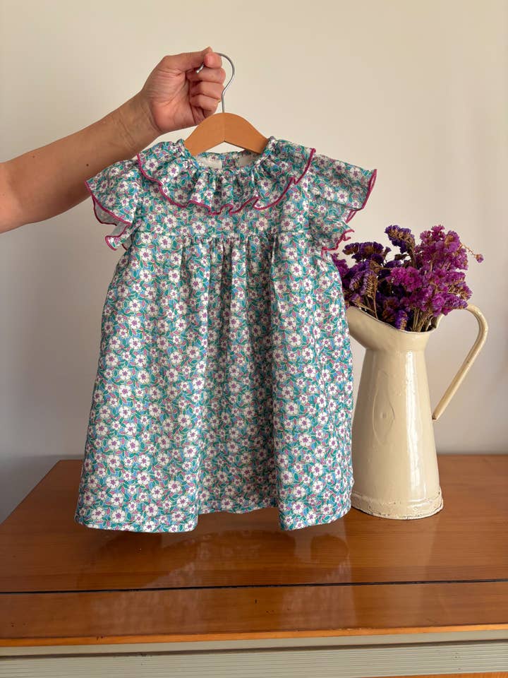 Vestito in mussolina a fiori, manica corta per la vendita all'ingrosso da parte di Maria Jasmim Baby & Child