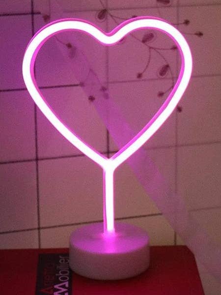 NEON HERZ LAMPE für den Großhandel von Willy be Smart